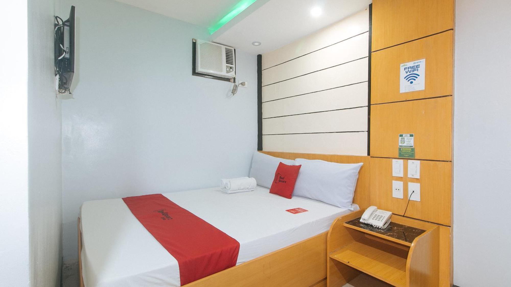 Reddoorz At Ranchotel Alabang مونتنلوبا المظهر الخارجي الصورة