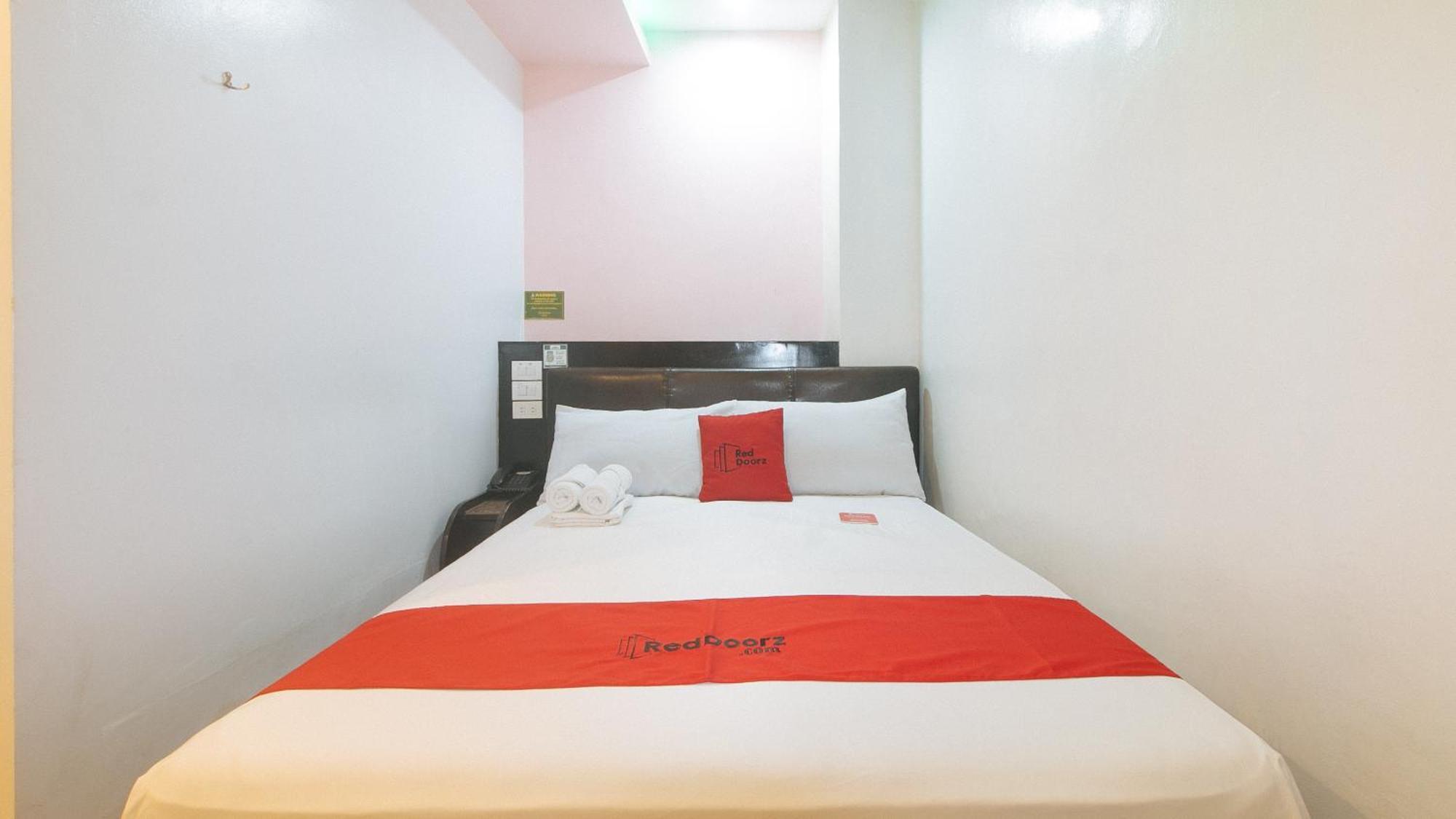 Reddoorz At Ranchotel Alabang مونتنلوبا المظهر الخارجي الصورة