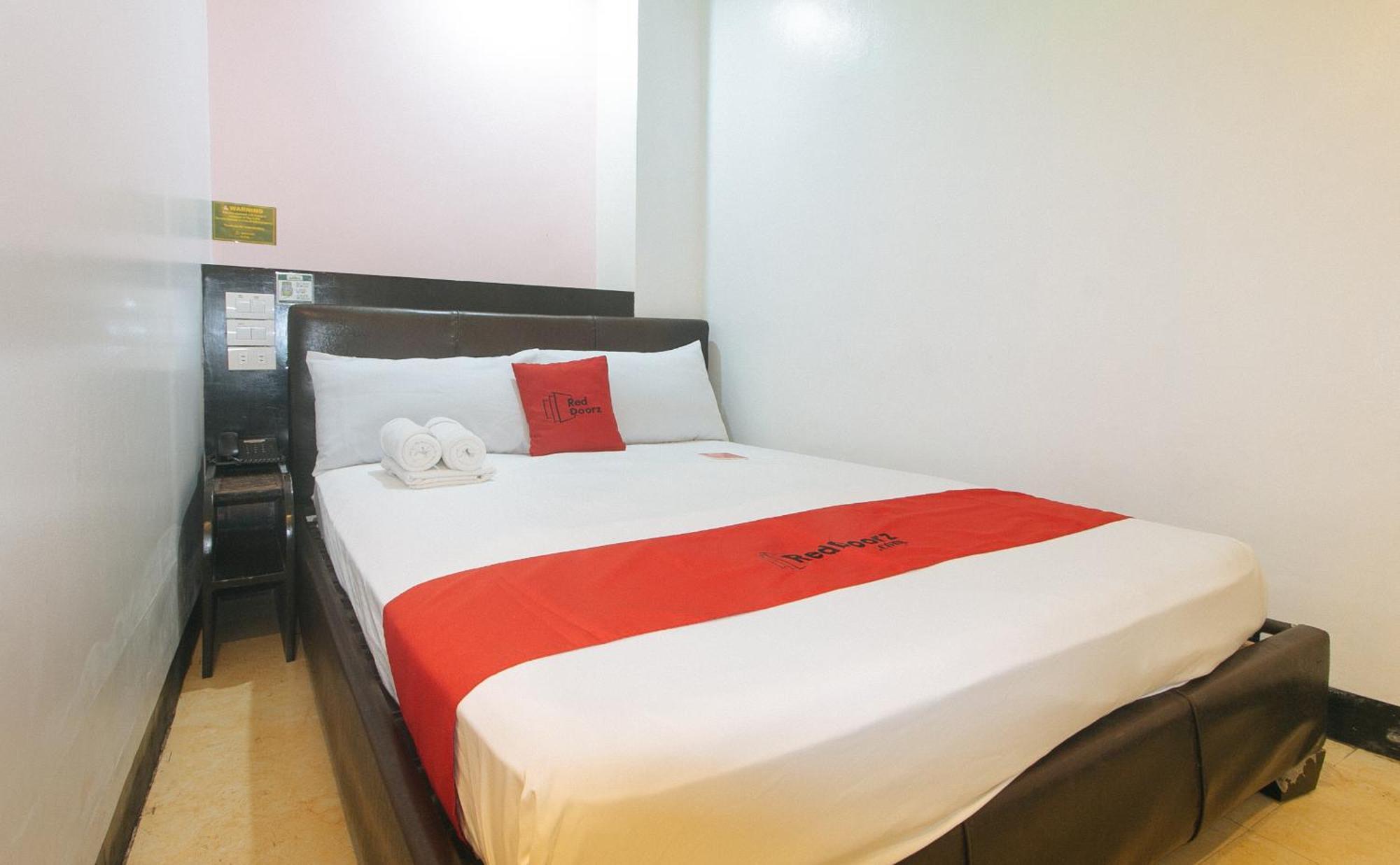 Reddoorz At Ranchotel Alabang مونتنلوبا المظهر الخارجي الصورة