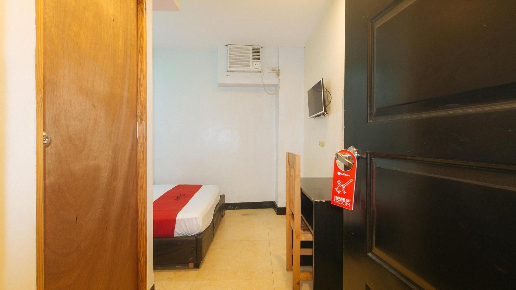 Reddoorz At Ranchotel Alabang مونتنلوبا المظهر الخارجي الصورة