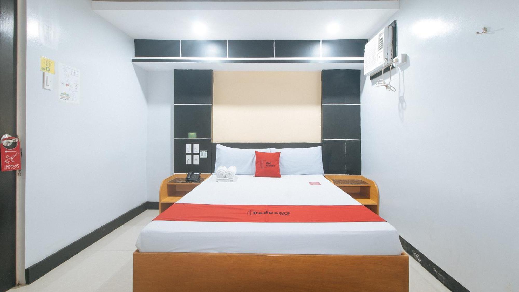 Reddoorz At Ranchotel Alabang مونتنلوبا المظهر الخارجي الصورة